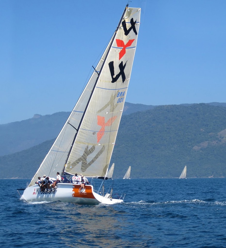 ’Mitsubishi’ ahead of the rest of the S40 fleet in Brazil © Capizzano Photography